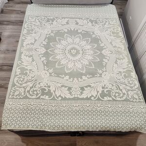 Medallion Woven Cotton White Light Green Blanket